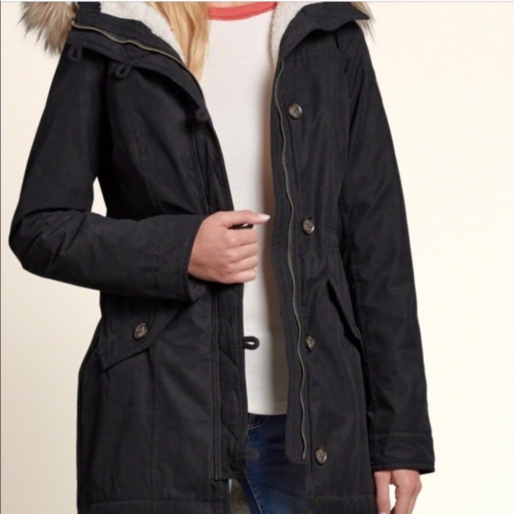 Hollister Sherpa lined parka never worn S